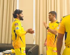 Ravindra Jadeja Biography: पिता थे वॉचमैन, छोटी उम्र मे मां को खोया, जानिए CSK के नए कैप्टन रविंद्र जडेजा की फैमिली के बारे में