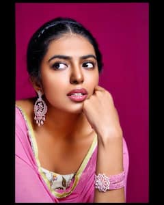 Shivani Rajasekhar: శివానిని చూస్తే మీకెవరు గుర్తొస్తున్నారు?