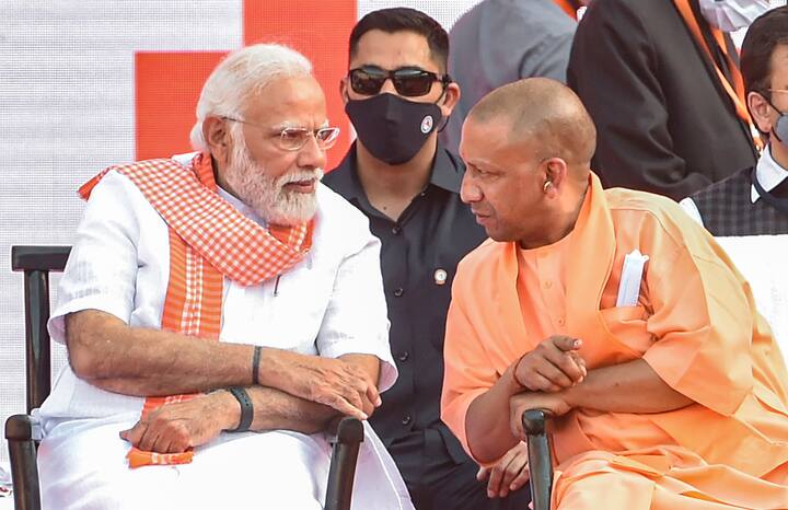 যোগীর মন্ত্রিসভায় স্থান পেয়েছেন ৫ মহিলা মন্ত্রী। যার মধ্যে বেবিরানি মৌর্যকে কেবিনেট মন্ত্রী করা হয়েছে। রজনী তিওয়ারি, প্রতিভা শুক্লা, বিজয় লক্ষ্মী গৌতম রাজ্যের মন্ত্রী হয়েছেন। গুলাব দেবীকে প্রতিমন্ত্রীর (স্বতন্ত্র দায়িত্ব) দায়িত্ব দেওয়া হয়েছে। একজন মুসলিম নেতা দানিশ আজাদকেও মন্ত্রী করা হয়েছে।