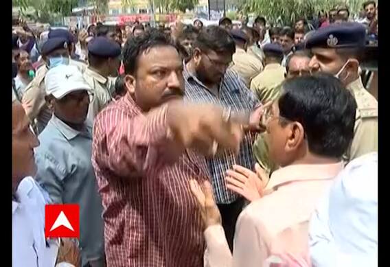 વીજળી મુદ્દે ગાંધીનગરના ખેડૂતોનો આક્રોશ, 'અમારા ત્યાં ચેકીંગ ના આવવું જોઈએ, UGVCLની ગાડી ના દેખાવી જોઈએ, પૂરતી વીજળી પહેલા આપો'