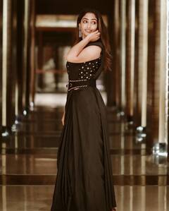 Actress reba john : கருப்பு உடையில் கலக்கல் போஸ் கொடுத்த ரெபா ஜான்... அசத்தல் க்ளிக்ஸ்!