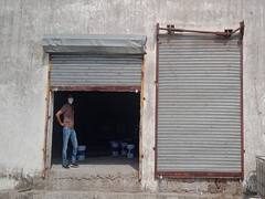 Dewas News: कैसे कम होगा प्रदूषण? डीजल के बढ़े भाव तो शुरू कर दिया नकली यूरिया का प्लांट, जानें- पूरा मामला 