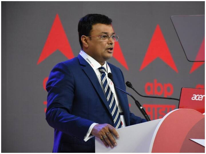 एबीपी नेटवर्क के आइडियाज ऑफ इंडिया समिट में एबीपी नेटवर्क से सीईओ अविनाश पांडे ने कहा कि आइडियाज ऑफ इंडिया का उद्देश्य भविष्य के भारत की संकल्पना को साकार करने के लिए की गई है. हमें उम्मीद है कि इन कार्यक्रम के जरिए फ्यूचर के भारत के लिए कोई रोडमैप तैयार किया जा सकता है.