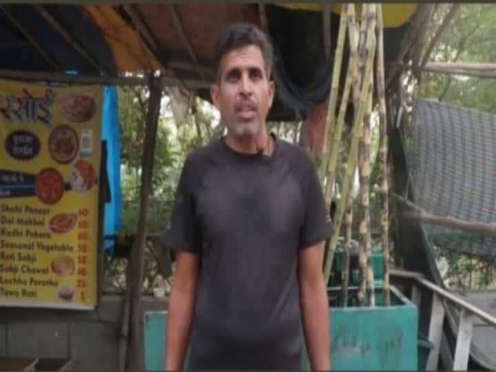 Noida: Authority returned the machine to the seller of sugarcane juice, thanks to CM Yogi Noida News: गन्ना जूस विक्रेता की मशीन पर चला था बुलडोजर, वीडियो वायरल होने के बाद पुलिस ने लौटाया