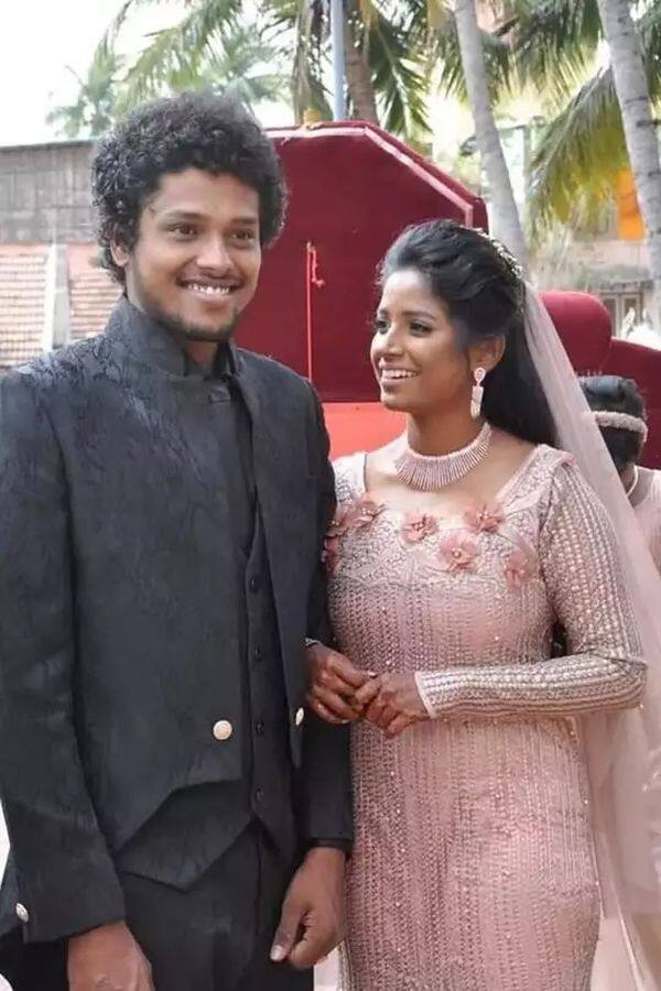 ஆகாஷ் ஒளிப்பதிவாளராக பணிபுரிந்து வருகிறார்