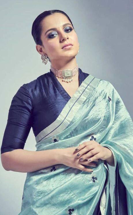 बॉलीवुड की क्वीन कंगना रनौत के भी योगी आदित्यनाथ के शपथ ग्रहण समारोह में शिरकत करने की उम्मीद है. इसके अलावा कई बड़े डॉयरेक्टर और प्रोड्यूसर्स को भी शपथ ग्रहण में शामिल होने का न्योता भेजा गया है.