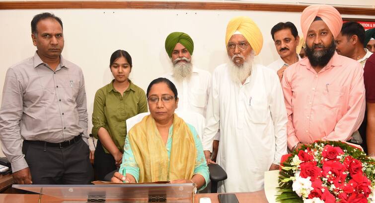 Chief Minister Bhagwant Mann's decision to get a pension for every MLA welcomed by Cabinet Minister Dr. Baljit Kaur ਹਰ ਵਿਧਾਇਕ ਨੂੰ ਇੱਕ ਪੈਨਸ਼ਨ ਲੈਣ ਦੇ ਫ਼ੈਸਲੇ ਦਾ ਕੈਬਨਿਟ ਮੰਤਰੀ ਡਾ ਬਲਜੀਤ ਕੌਰ ਨੇ ਕੀਤਾ ਸੁਆਗਤ