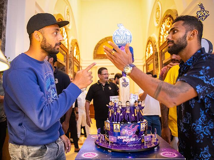 ఫుల్లు జోష్‌! ఫస్ట్‌గేమ్‌కు రెడీ అంటున్న CSK, KKR ఆటగాళ్లు!