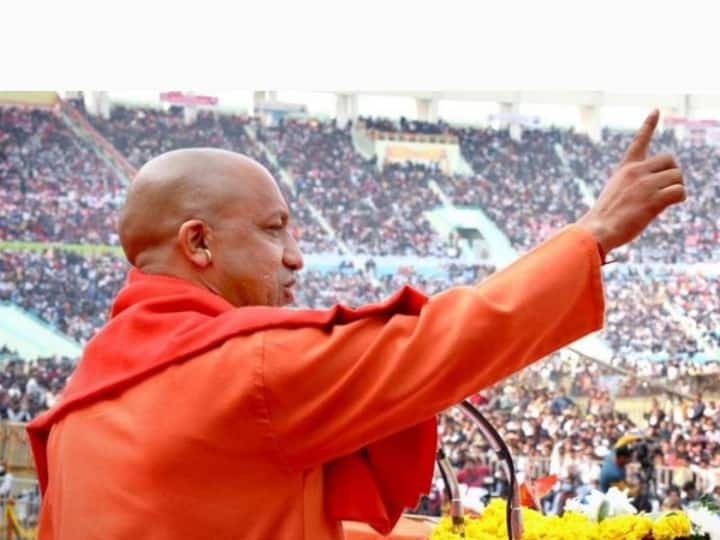 Yogi Adityanath oath ceremony the Monk who will lead uttar pradesh consecutive second time full profile योगी आदित्यनाथ: संन्यासी के पथ से सत्ता की शपथ तक, कैसे उत्तराखंड का युवक बन गया यूपी की सियासत का सूरमा
