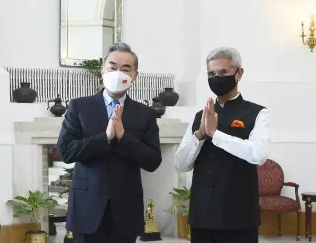 Chinese Foreign Minister Wang Yi Meets  EAM Jaishankar in Delhi Wang Yi India Visit: Wang Yi અને એસ.જયશંકર વચ્ચે ત્રણ કલાક થઇ ચર્ચા, કાશ્મીર,  LAC અને યુક્રેન પર થઇ વાત