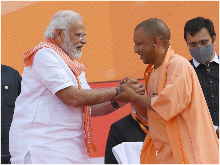 Yogi Adityanath Oath Ceremony Prime Minister Narendra Modi congratulated CM Yogi Adityanath Yogi Adityanath Oath Ceremony: प्रधानमंत्री नरेंद्र मोदी ने सीएम योगी आदित्यनाथ को दी बधाई, ट्वीट कर कही यह बात