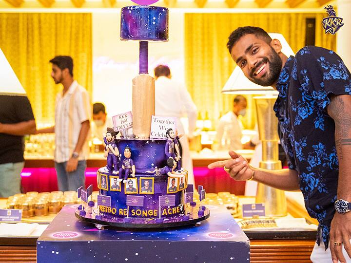 ఫుల్లు జోష్‌! ఫస్ట్‌గేమ్‌కు రెడీ అంటున్న CSK, KKR ఆటగాళ్లు!