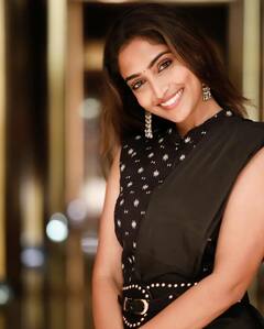 Actress reba john : கருப்பு உடையில் கலக்கல் போஸ் கொடுத்த ரெபா ஜான்... அசத்தல் க்ளிக்ஸ்!