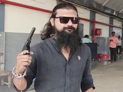 RRR Movie: RRR ఆడుతున్న థియేటర్‌‌కు తుపాకీతో వచ్చిన యువకుడు, ఫోజులిస్తూ హల్ చల్ - భయపడిపోయిన జనం