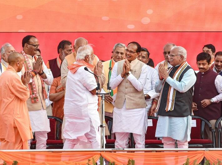 विधानसभा चुनाव में कौशांबी जिले की सिराथू सीट से पराजित हो चुके केशव प्रसाद मौर्य फिलहाल विधान परिषद के सदस्य (एमएलसी) हैं. ब्रजेश पाठक लखनऊ के कैंट क्षेत्र से विधायक निर्वाचित हुए हैं.