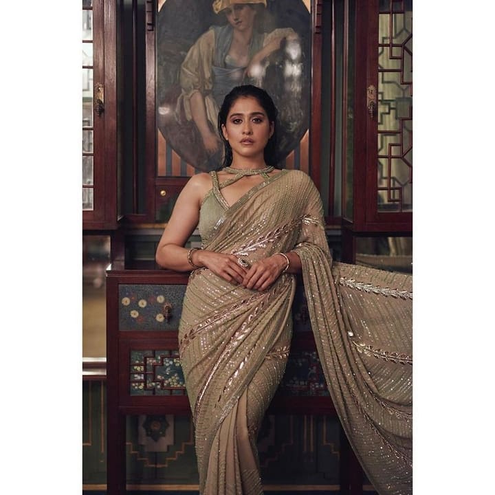 'పిల్లా నువ్వు లేని జీవితం', 'సుబ్రహ్మణ్యం ఫర్ సేల్' లాంటి సినిమాలు రెజీనా క్రేజ్ ని పెంచాయి. (Photo Courtesy: Regina Instagram)