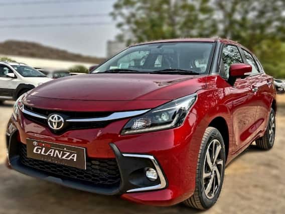 2022 नई टोयोटा ग्लैंजा का पहला रिव्यू, बलेनो से काफी बदली हुई है कार 2022 नई टोयोटा ग्लैंजा का पहला रिव्यू, बलेनो से काफी बदली हुई है कार