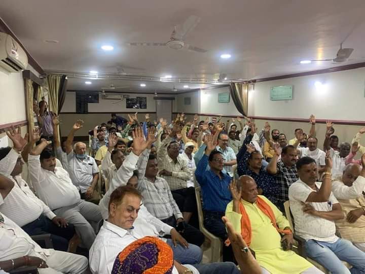 Bastar News: छत्तीसगढ़ के बस्तर से खरबों रुपये कमाई के बाद भी रेल सुविधाओं का अभाव, नाराज लोग उठाने जा रहे हैं ये कदम