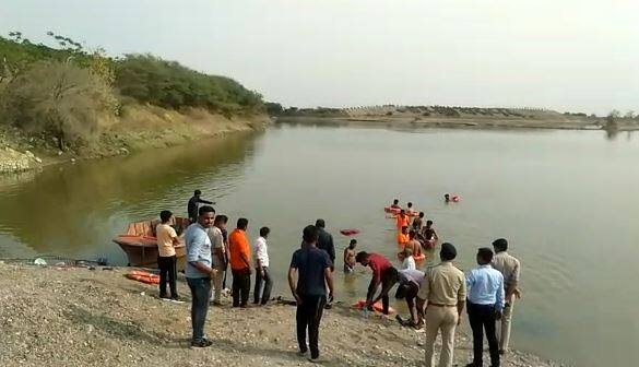 5 teenagers drowned in naran sarovar dudhala lathi  અમરેલી:  લાઠીના દુધાળામાં નારણ સરોવરમાં 5  કિશોરો ડૂબી જતા મોત, પરિવારમાં માતમ 