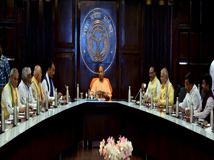 up cm yogi adityanath 22 new cabinet minister has criminal cases on them says adr report Yogi Cabinet 2.0: ADR की रिपोर्ट में दावा- सीएम योगी आदित्यनाथ की टीम के नए मंत्रियों में से 22 नेताओं पर गंभीर आरोप