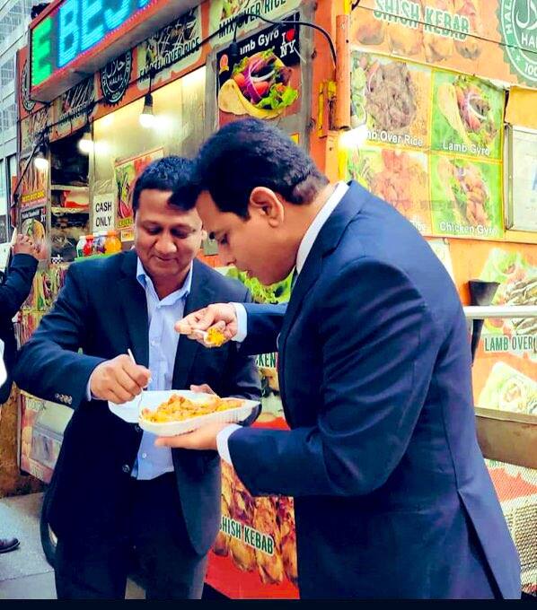 ఉదయం నుంచి మంత్రితో ఉన్న తెలుగు ఎన్నారైలు, కేటీఆర్ ఒక సాధారణ వ్యక్తులా వరుసలో నిలబడి తన ఆహారం కొనుక్కోవడం, తర్వాత మీటింగ్ కి క్యాబ్లో వెళ్లడం వంటి విషయాలను చూసి ఆశ్చర్యపోయారు. ఆయన సింప్లిసిటీకి, కమిట్మెంట్ కి అభినందనలు తెలిపారు