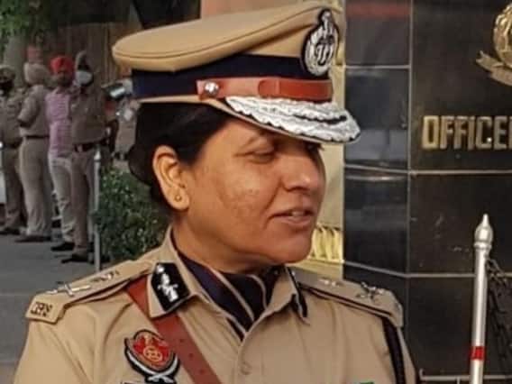 Punjab News: पुलिस विभाग को लेकर पंजाब सरकार का बड़ा फैसला, पहली बार इस महिला आईपीएस को मिली विजिलेंस चीफ की जिम्मेदारी Punjab News: पुलिस विभाग को लेकर पंजाब सरकार का बड़ा फैसला, पहली बार इस महिला आईपीएस को मिली विजिलेंस चीफ की जिम्मेदारी