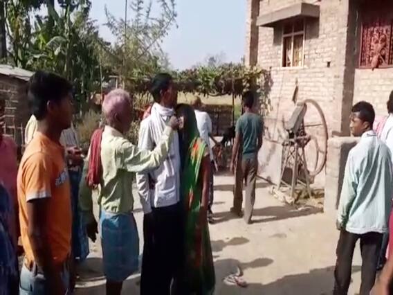 Muzaffarpur News: रुपये-पैसे के विवाद में बेटे ने सिलेंडर से कूच कर की मां-बाप की हत्या, अक्सर करता था झगड़ा Muzaffarpur News: रुपये-पैसे के विवाद में बेटे ने सिलेंडर से कूच कर की मां-बाप की हत्या, अक्सर करता था झगड़ा