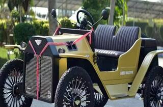 Electric Car: આ વિન્ટેજ લુક વાળી ઈલેક્ટ્રિક કાર છે સસ્તી, અલ્ટો અને બુલેટના સ્પેર પાર્ટ્સમાંથી બની છે