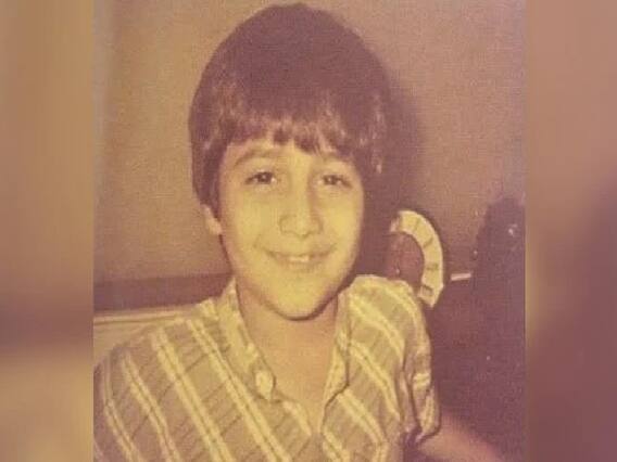 चेहरे पर क्यूट सी स्माइल देता ये बच्चा आज है बॉलीवुड का बड़ा एक्टर, क्या आपने पहचाना? चेहरे पर क्यूट सी स्माइल देता ये बच्चा आज है बॉलीवुड का बड़ा एक्टर, क्या आपने पहचाना?