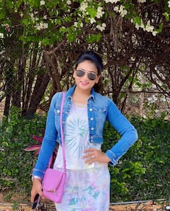 Ashmita Karnani Photos: బుల్లితెరపై సౌందర్య, జగతి తర్వాత అందమైన అమ్మ, అత్తమ్మ అస్మిత అనాలేమో