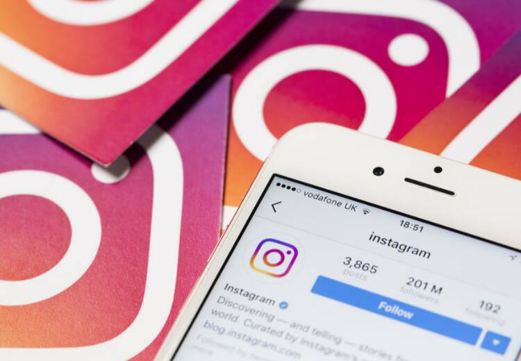 How to add all Facebook friends from Instagram check here process by  android smartphone फेसबुक के सभी फ्रेंड्स को इंस्टाग्राम पर ऐड करने की ये है ट्रिक