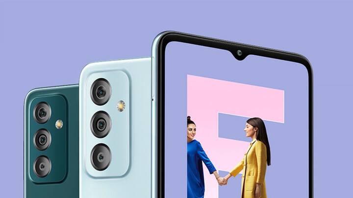 Samsung Galaxy F23 5G: इस स्मार्टफोन में 4 जीबी की रैम के साथ 128जीबी की इंटरनल मैमोरी दी गई है, इसमें ट्रिपल रियर कैमरा सेटअप दिया गया है. इसमें प्राइमरी कैमरा 50 मेगापिक्सल का है. इसमें पावर बैकअप के लिए 5000mAh की बैटरी दी गई है. फ्लिपकार्ट पर इसकी कीमत 15999 रुपये है.