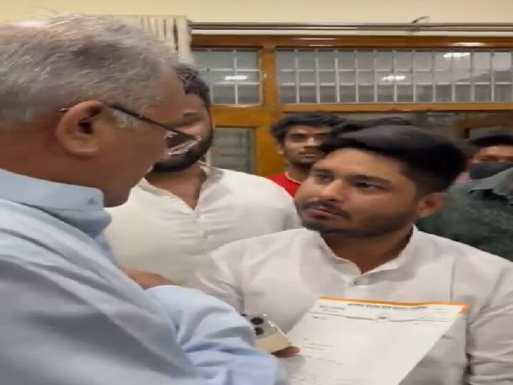 Chhattisgarh Student leader of NSUI met CM Bhupesh Baghel, demanded to conduct online examination ann Chhattisgarh: सीएम भूपेश बघेल से मिले से NSUI के छात्र नेता, आनलाइन परीक्षा कराने की मांग को लेकर सौंपा ज्ञापन 