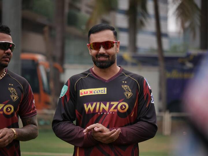 আফগানিস্তানের মহম্মদ নবিকে এবার নিয়েছে কলকাতা নাইট রাইডার্স। ৩৭ বছরের তারকা অলরাউন্ডার ২০১৭ সালে সানরাইজার্স শিবিরে যোগ দিয়েছিলেন। তবে এবারই তাঁর শেষ আইপিএল মরসুম হতে পারে।