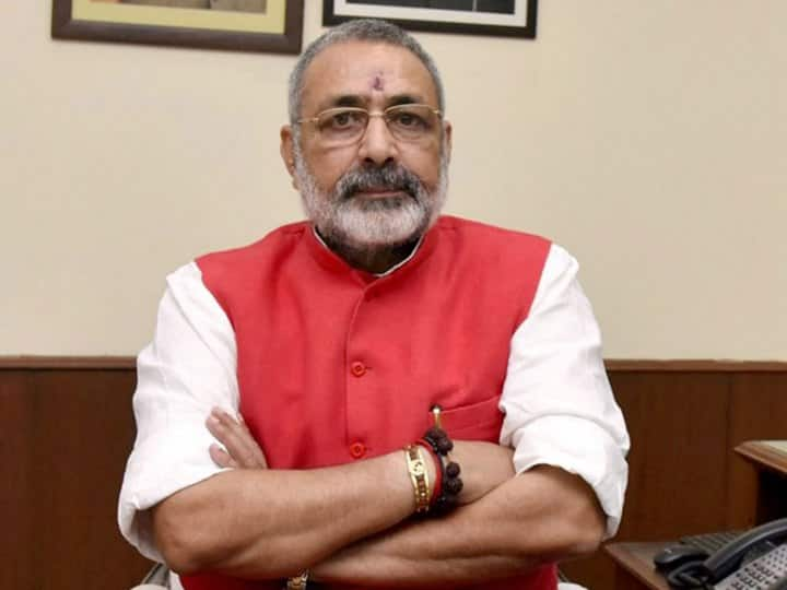 Union Minister Giriraj Singh Chhindwara visit says Nitish Kumar as Bihar CM is last term ANN Chhindwara: गिरिराज सिंह बोले- PM पद की कुर्सी खाली नहीं, बतौर CM नीतीश कुमार की आखिरी पारी