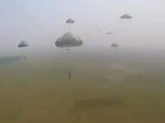 Viral Video : ఆకాశంలో 600 మంది పారా ట్రూపర్లు - 