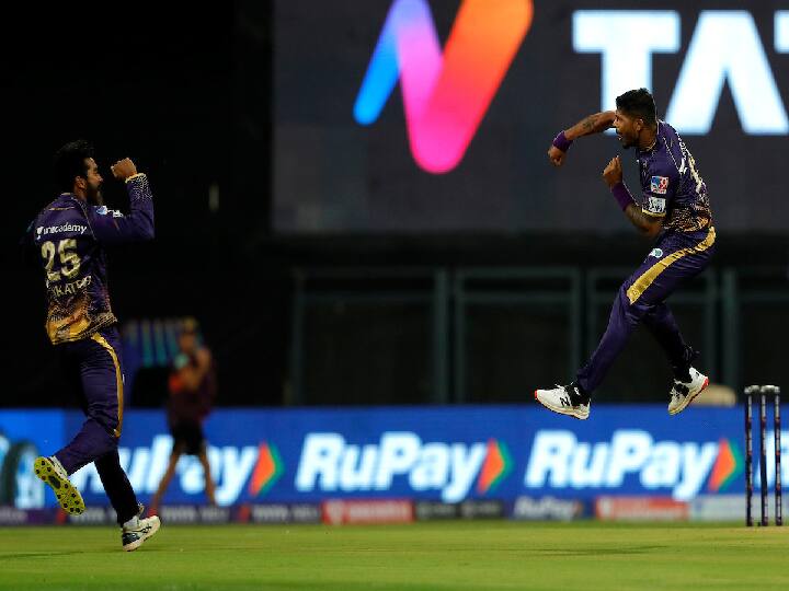 IPL 2022: CSK loses 4 early wickets against KKR in IPL opening match at Wankhede CSK vs KKR: வந்த வேகத்தில் திரும்பும் சென்னை வீரர்கள்..! அடுத்தடுத்து அசத்தும் கேகேஆர் !