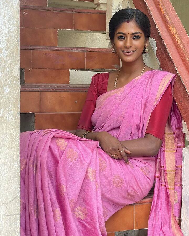 என் நெஞ்சில் ஏன் வந்து என்னோட திக்கான !!