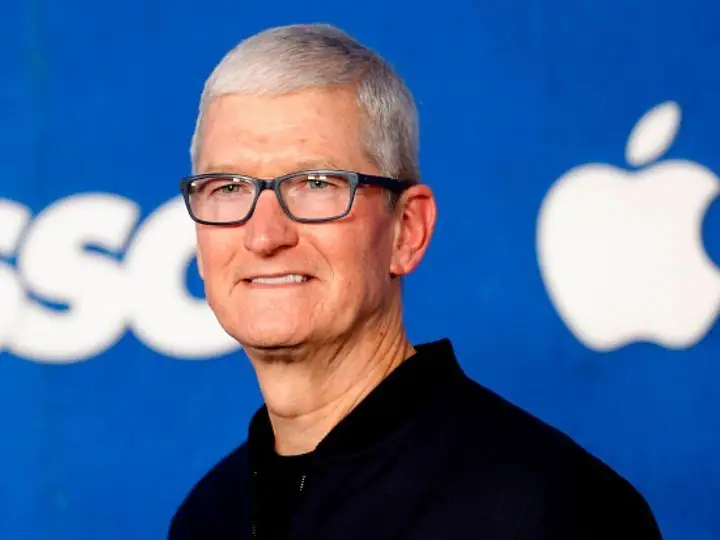 Apple CEO Tim Cook Praises TN Students For Capturing Vibrant Pics Of Their Communities Using iPhones