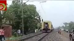 Belda: বেলদা স্টেশনের কাছে ফলকনুমা এক্সপ্রেসের পিছনের ৩টি বগি খুলে বিপত্তি। Bangla News