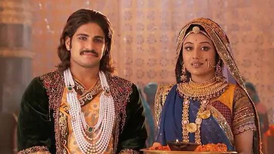 જોધા અકબરમાં રજત ટોકસ અને પરિધિ શર્માની જોડીને દર્શકો તરફથી ઘણો પ્રેમ મળ્યો, પરંતુ વાસ્તવિક જીવનમાં બંનેને એકબીજાનો ચહેરો જોવો પસંદ નથી.