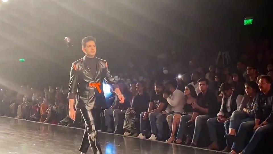 Raghav Chadha at Lakme Fashion Week: ਲੈਕਮੇ ਫੈਸ਼ਨ ਵੀਕ ਦੌਰਾਨ ਰੈਂਪ ਵਾਕ ਕਰਦੇ ਹੋਏ ਦਿਖੇ 'ਆਪ' ਦੇ ਰਾਜ ਸਭਾ ਮੈਂਬਰ ਰਾਘਵ ਚੱਢਾ