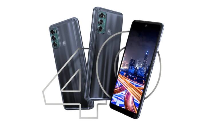 Moto G40: इस स्मार्टफोन में 4 जीबी की रैम के साथ 64 जीबी की इंटरनल मैमोरी दी गई है. इसकी डिस्प्ले 6.78 इंच की है और इसमें ट्रिपल रियर कैमरा सेटअप है. इसको पावर देने के लिए इसमें 6000mAH की बैटरी दी गई है. फ्लिपकार्ट पर इसकी कीमत 14,499 रुपये है.