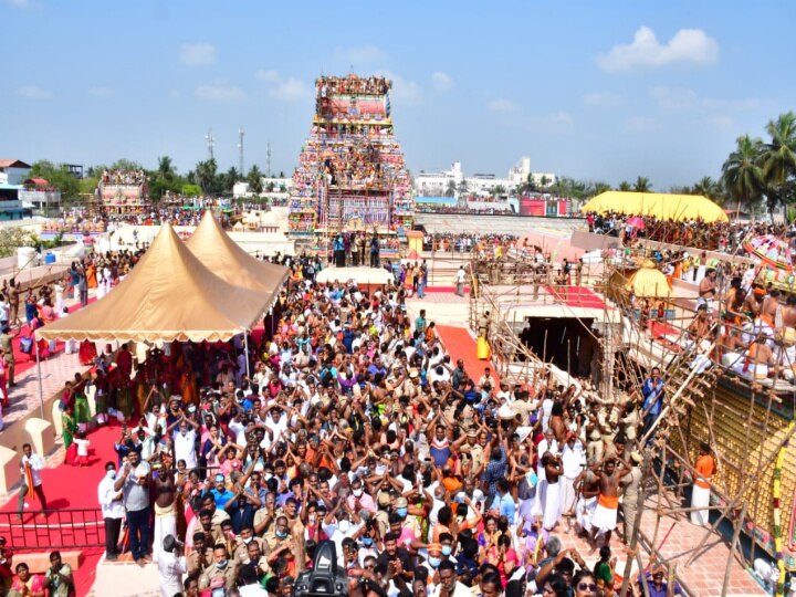 25 ஆண்டுகளுக்கு பிறகு விமர்சியாக நடைபெற்ற அபிராமி சமேத அமிர்தகடேஸ்வரர் கோயில் கும்பாபிஷேகம்!