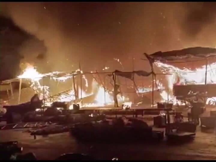 Lucknow massive fire broke out at grain mandi located in Aliganj area last night Lucknow News: लखनऊ के अलीगंज स्थित अनाज मंडी में बीती रात लगी भीषण आग, कोई हताहत नहीं