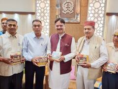 Sarojini Nagar News: सरोजनीनगर के पुलिस कार्यक्रम में पहुंचे विधायक डॉ. राजेश्वर सिंह, लोगों की समस्याओं पर दिया ये आश्वासन