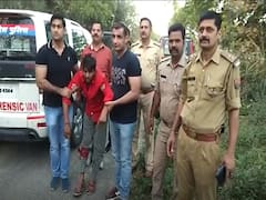 Hapur News: मुठभेड़ के दौरान पुलिस ने शातिर बदमाश को किया गिरफ्तार, साथी हुआ फरार 