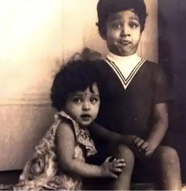 ਇਹ ਐਸ਼ਵਰਿਆ ਰਾਏ ਦੇ ਬਚਪਨ ਦੀ ਫੋਟੋ ਹੈ। ਇਸ ਬਲੈਕ ਐਂਡ ਵ੍ਹਾਈਟ ਫੋਟੋ 'ਚ ਵੀ ਅਦਾਕਾਰਾ ਕਾਫੀ ਕਿਊਟ ਲੱਗ ਰਹੀ ਹੈ।