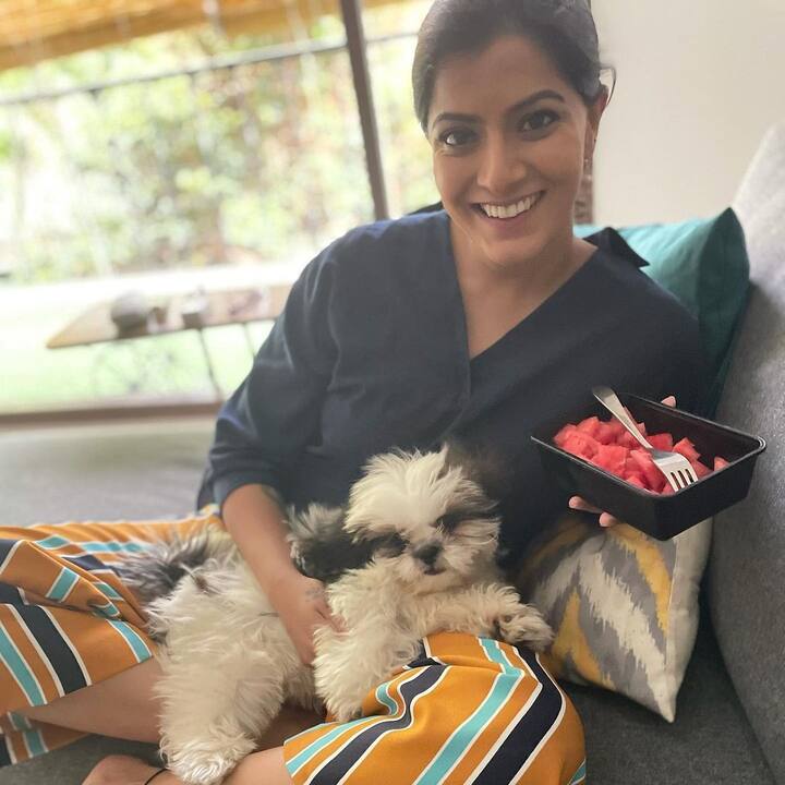 వరలక్ష్మీ శరత్ కుమార్ ఫోటోలు  -Image credit: Varalakshmi SarathKumar/Instagram