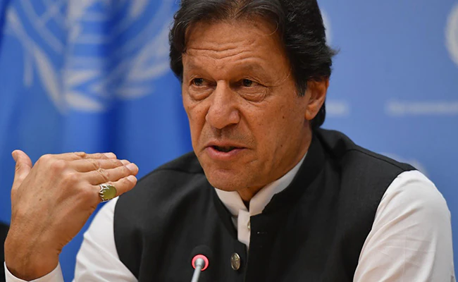 Pakistan Political Crisis Imran Khan address to nation live allegations on USA Pakistan : पाकिस्तानला अस्थिर करण्यामागे अमेरिकेचा हात, तरीही मी झुकणार नाही; इम्रान खान